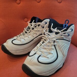 Nike White and Black Athletic Shoes with Supportive Midsole
